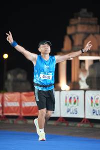 BIB: 41602, 1001
                            <button type="button" onclick="openModal(19771784)" class="btn btn-primary btn-sm float-right btn-popup" data-toggle="modal" data-target=".modal-high-quality">
                        <i class="fas fa-shopping-cart"></i> Add to Cart
                    </button>
                                            <button type="button" onclick="isThisMe(19771784, true)" class="btn btn-success btn-sm float-right btn-popup btn-isme hidden" data-toggle="tooltip" data-placement="bottom" title="นี่คือรูปของคุณใช่ไหม คลิกที่นี่เพื่อเอาเข้าอัลบั้ม">
                        <i class="fas fa-plus"></i> Add to album
                    </button>
                    <button type="button" onclick="isThisMe(19771784, false)" class="btn btn-warning btn-sm float-right btn-popup btn-isnotme hidden">
                        <i class="fas fa-ban"></i> Remove from album
                    </button>